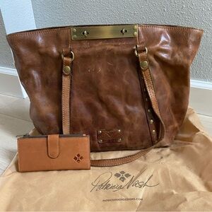Patricia Nash Benvenuto Tote and wallet